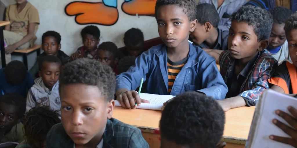 Tile Yemen Education In Displacement Site