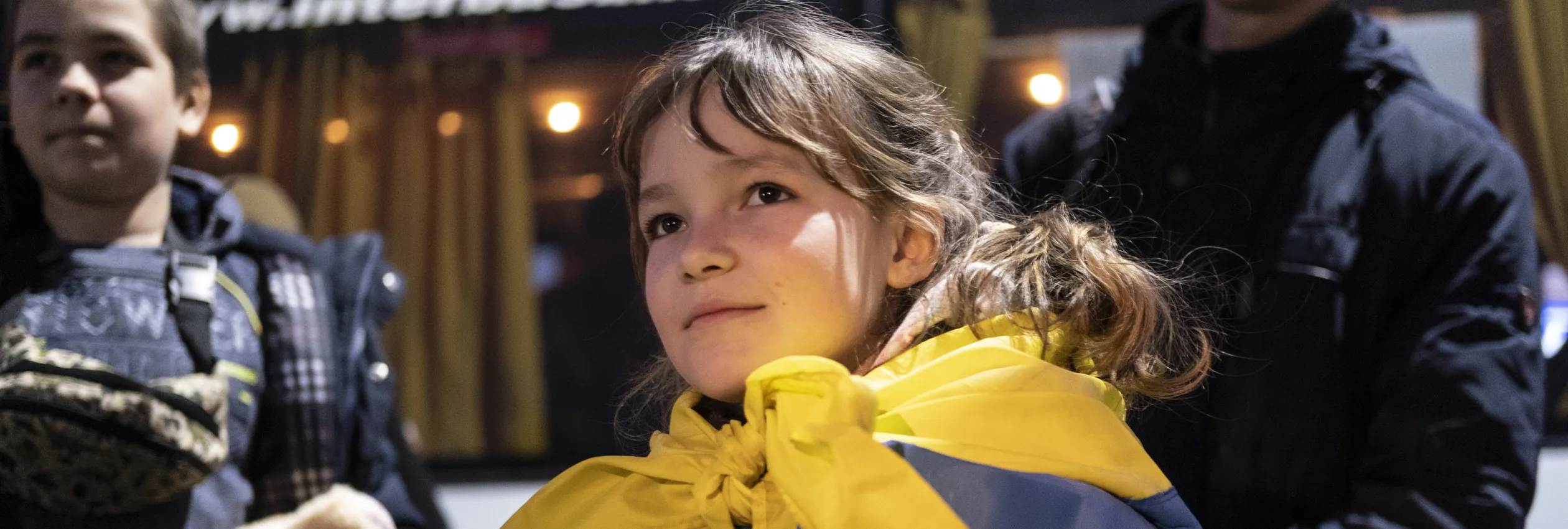 Poland_Refugees-from-Ukraine-after-crossing-Medyka-border-into-Poland